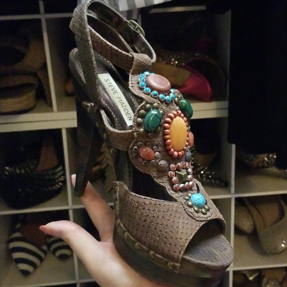 Steve Madden Boho Brown Ankle Heel Pump - Picture 1 of 4